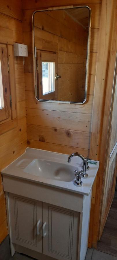 Churchill Cabin Maryborough Exteriör bild